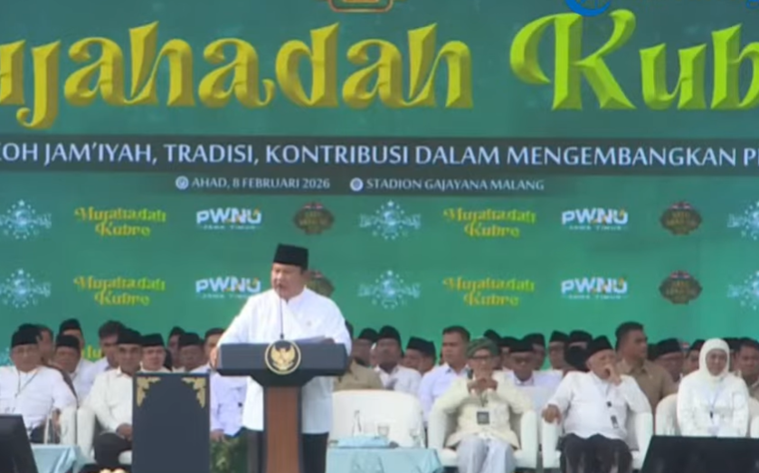 Presiden Prabowo Subianto disambut pimpinan NU di Jawa Timur. (BeritaNasional/Setpres)
