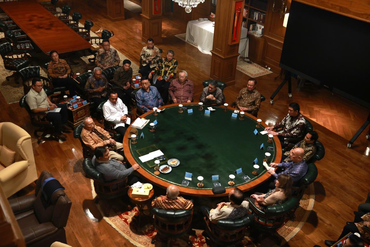 Pertemuan Presiden Prabowo dengan pengusaha APINDO di Hambalang, Bogor, Jawa Barat, Senin (9/2/2026) malam.