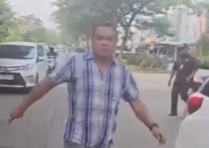 Debt collector yang menusuk pria di Kelapa Dua, Tangerang. (BeritaNasional/Istimewa)