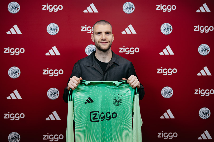 Ajax Amsterdam Rekrut Kiper Timnas Indonesia Maarten Paes. (Foto/Ajax)