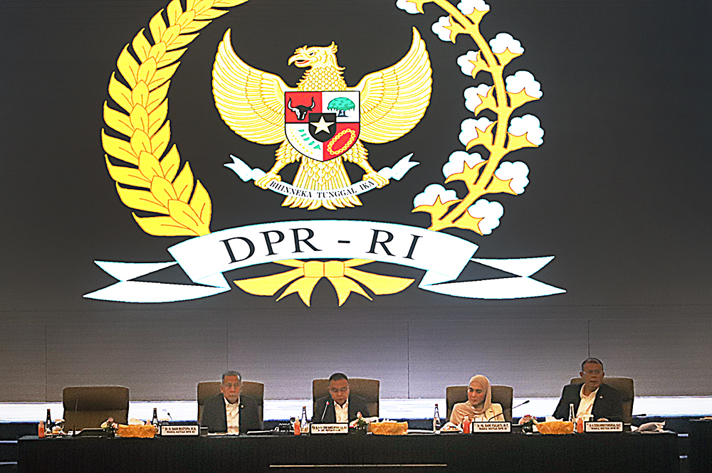 Satgas Galapana DPR dan pemerintah adakan rapat koordinasi pemulihan pascabencana. (BeritaNasional/Elvis Sendouw)