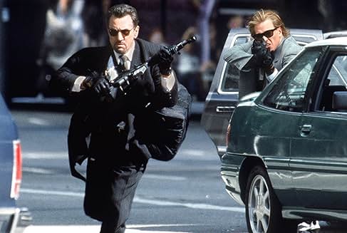 Robert de Niro dalam Film Heat. (BeritaNasional/Warner Bros.)