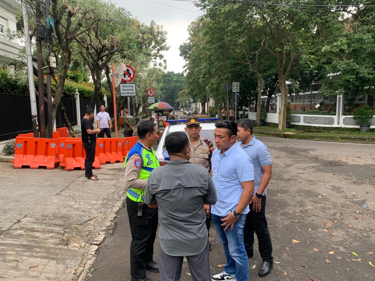 Polres Jaksel bantu mediasi penabrak pagar rumah Wapres JK dan penjaga rumah JK. (BeritaNasional/Polres Jaksel)