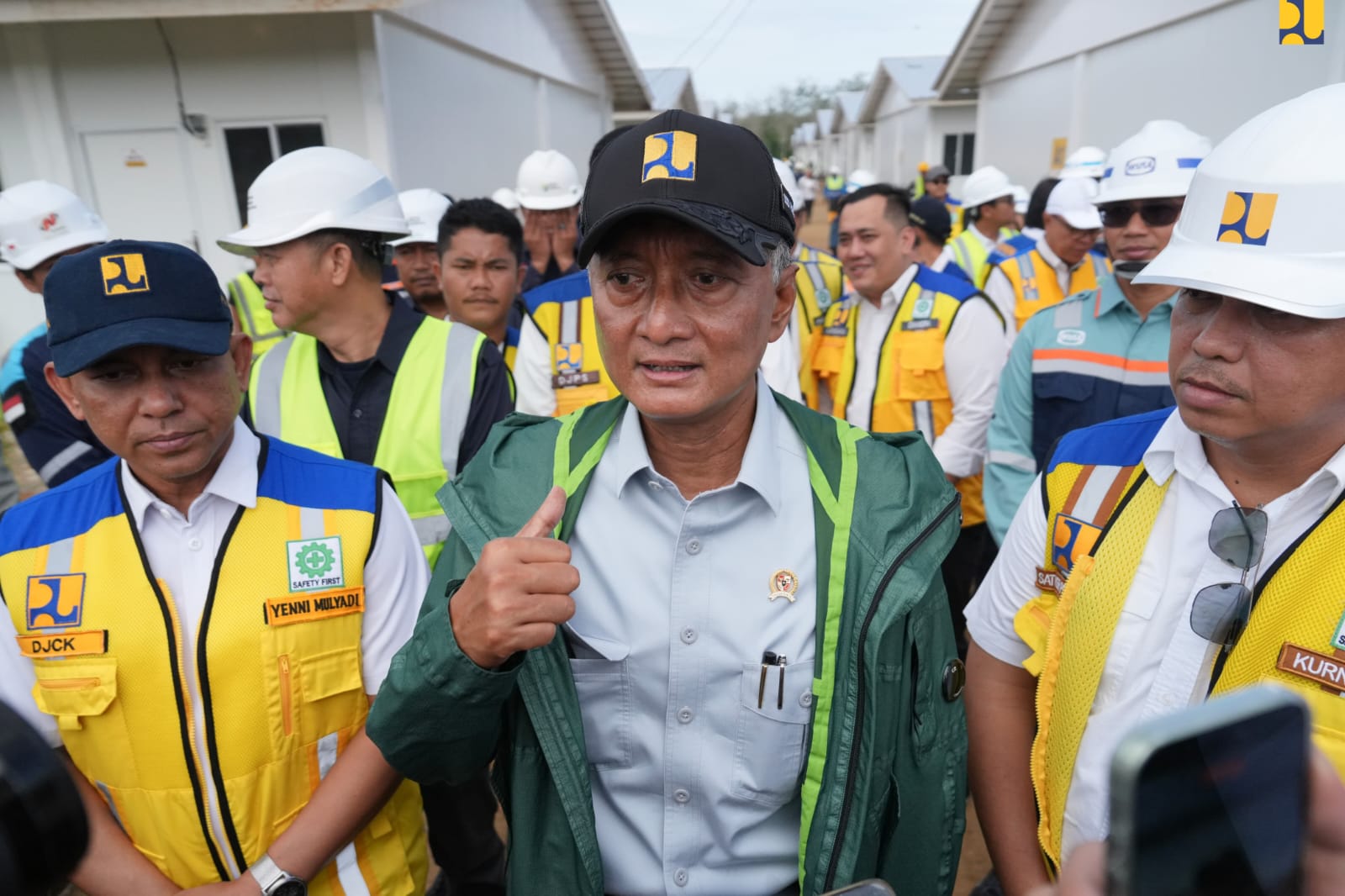 Menteri PU Dody Hanggodo meninjau rumah hunian di Tapanuli Selatan Sumut (BeritaNasional/dok KemenPU)