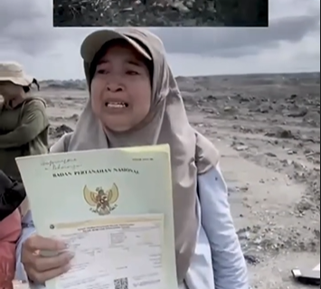 Viral ibu-ibu transmigran menangis minta SHM ke Presiden Prabowo. (BeritaNasional/Istimewa)