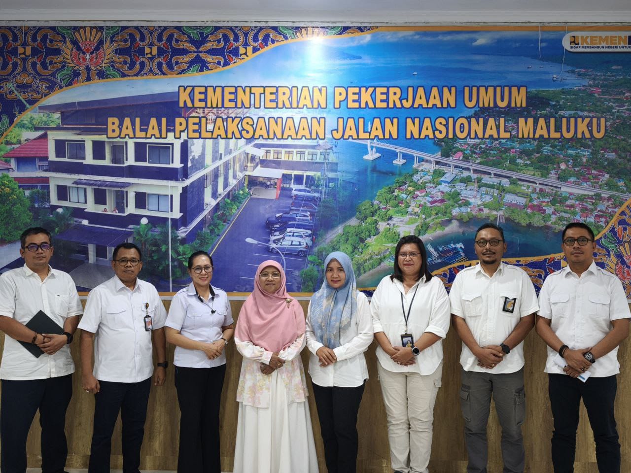 Anggota Komisi V DPR RI, Saadiah Uluputty, melakukan kunjungan kerja ke Balai Pelaksanaan Jalan Nasional (BPJN) Provinsi Maluku di Ambon. (BeritaNasional/Elvis/HO)
