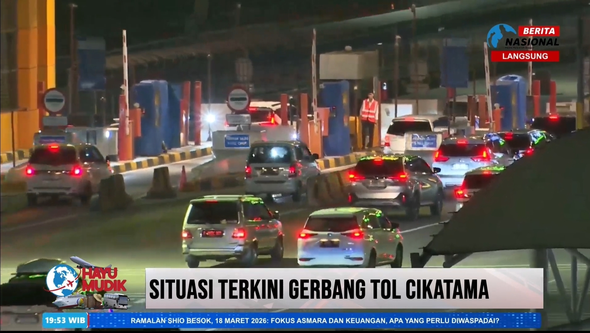 Suasana gerbang Tol Cikampek Utama. (Foto/doc. BeritaNasional TV)