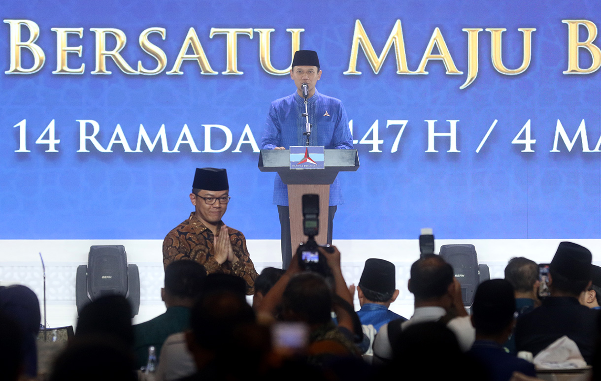 Ketua Umum Partai Demokrat Agus Harimurti Yudhoyono menyampaikan sambutan saat buka bersama Partai Demokrat di Jakarta, Rabu (4/3/2026).  (Beritanasional.com/ho/Oke Atmaja)