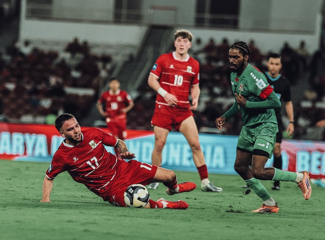 Penggawa Timnas Indonesia Calvin Verdonk saat melawan Saint Kitts and Nevis (kiri). (Foto/Instagram Calvin Verdonk)