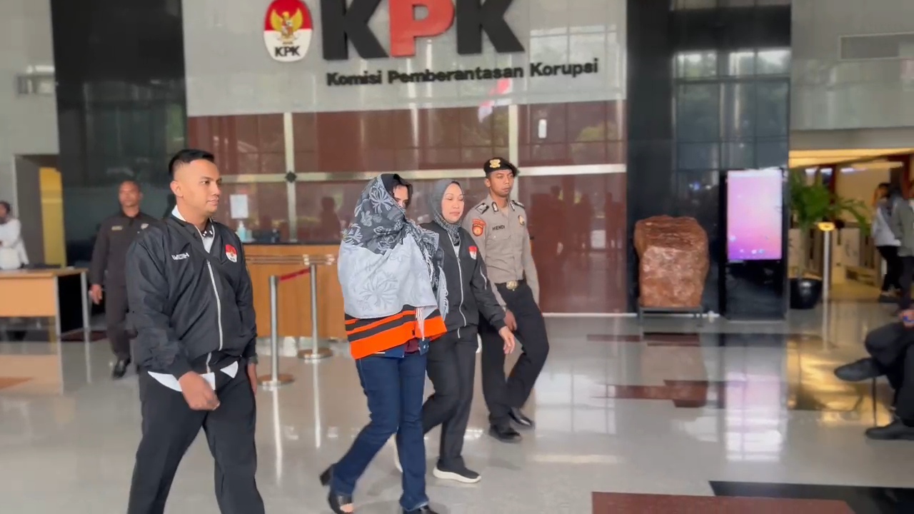 Bupati Pekalongan Fadia Arafiq di Gedung Merah Putih KPK, Jakarta, Rabu (4/3/2026). (BeritaNasional/Panji)