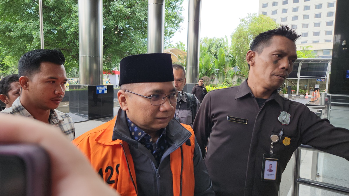 Mantan Menteri Agama Yaqut Cholil Qoumas (Gus Yaqut) akhirnya kembali menjadi tahanan rutan Komisi Pemberantasan Korupsi (KPK). (BeritaNasional/Panji Septo).
