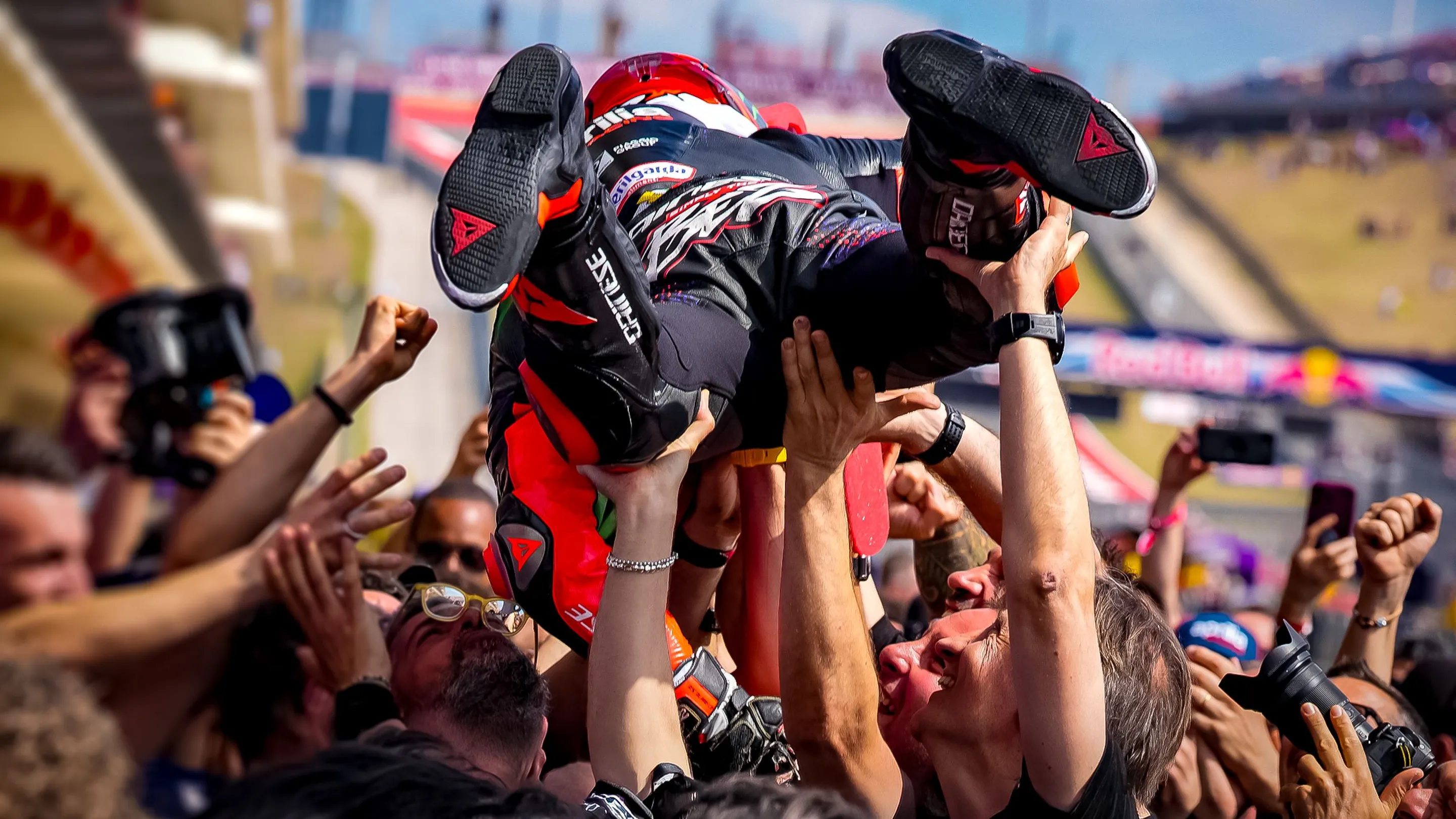 Pembalap Marco Bezzecchi tampil dominan dengan meraih kemenangan di MotoGP Amerika. (Foto/MotoGP).