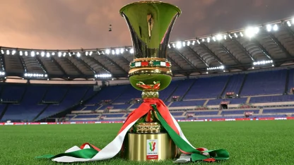 Trofi Coppa Italia. (Foto/Dokumentasi seriea.it)