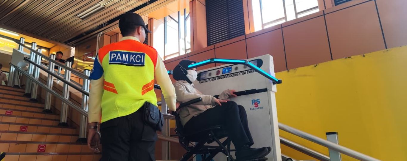 KAI Commuter Hadirkan Platform Lift di Stasiun Cikini, Permudah Akses Disabilitas. (Foto/KAI).