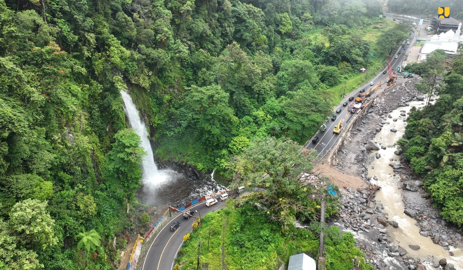Jalur lembah Anai Sumatera Barat. (BeritaNasional/KemenPU)