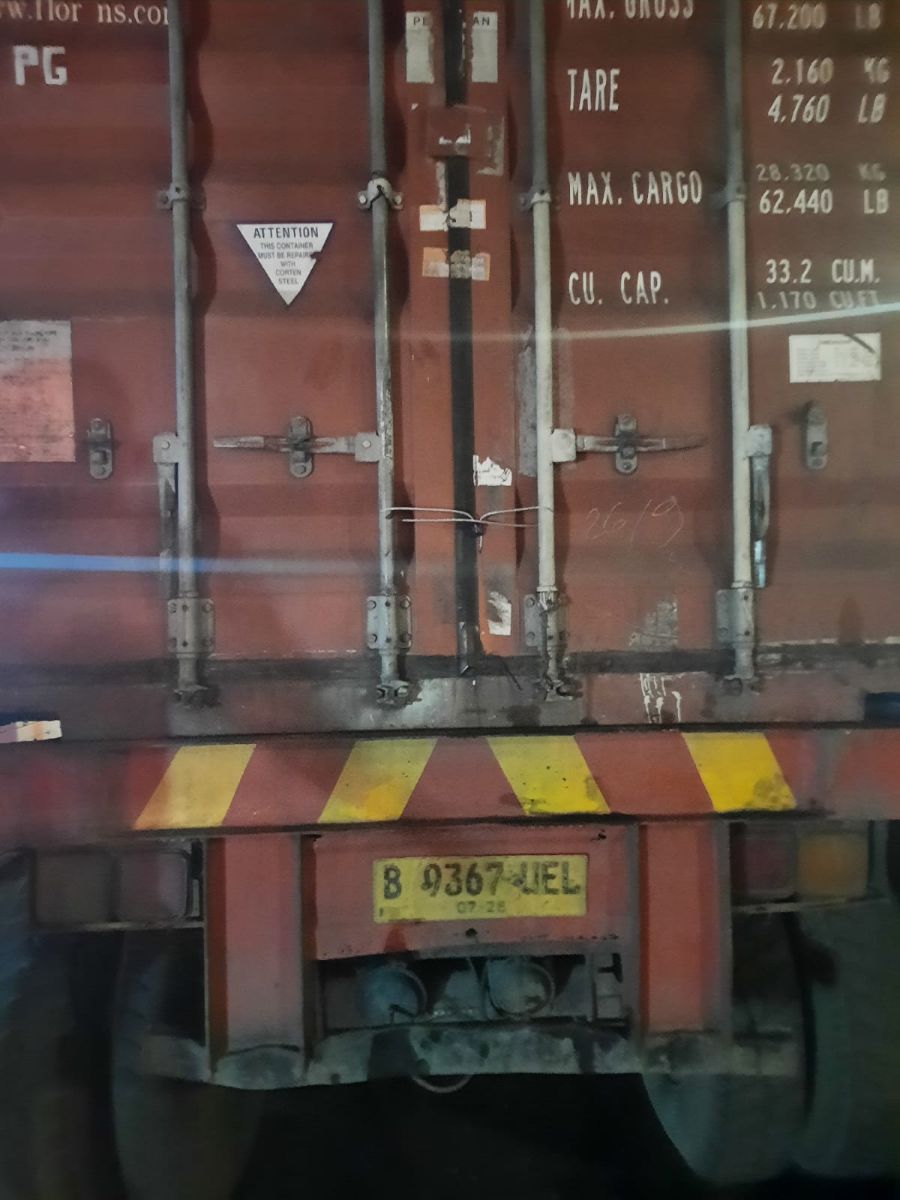 Kecelakaan beruntun di tol cipularang libatkan 10 kendaraan. (Foto/Ist)