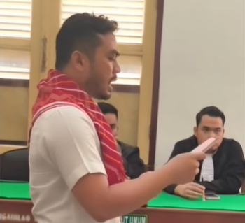 Amsal Sitepu membacakan pledoi di Pengadilan Tipikor PN Medan, Sumut. (BeritaNasional/IG Amsal Sitepu)