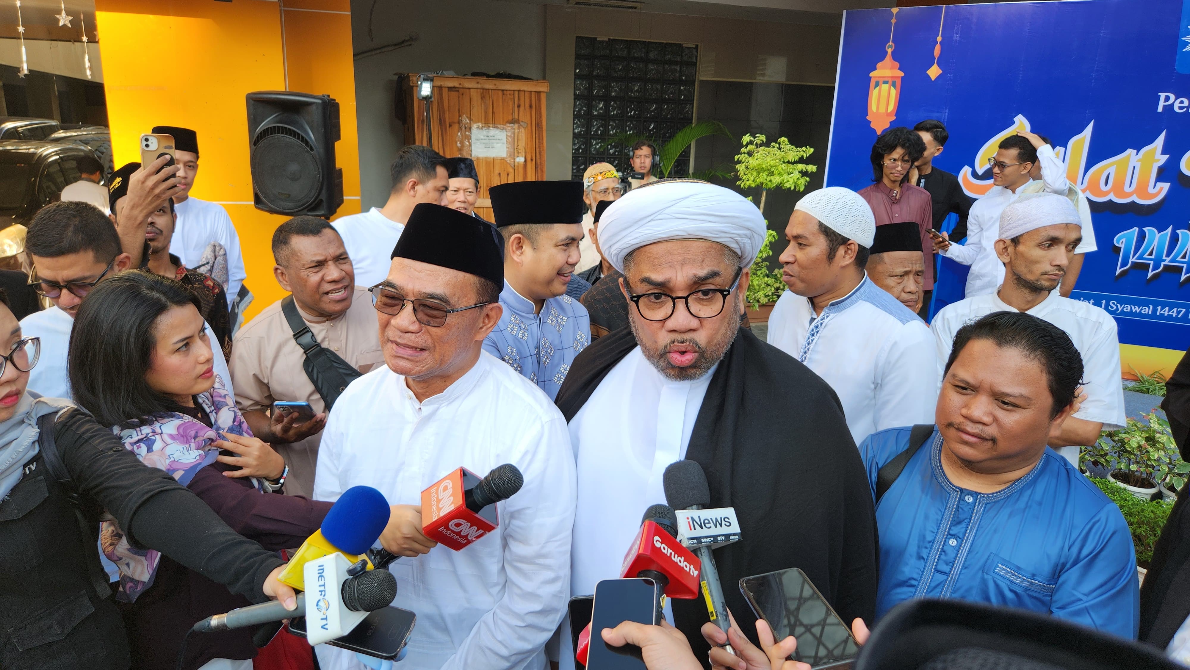 Sejumlah tokoh dan pejabat negara salat Id di kantor PP Muhammadiyah Jakarta salah satunya Muhadjir Effendy dan Ali Mochtar Ngabalin (BeritaNasional/Panji)