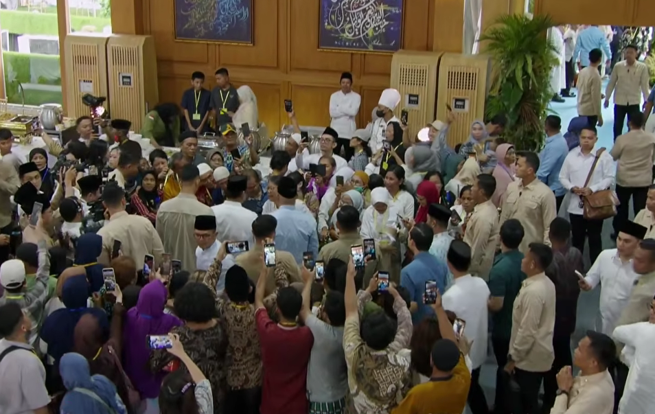 Momen Presiden Prabowo menghadiri gelar griya yang digelar di halaman Istana Kepresidenan. (Foto/Tangkapan Layar)