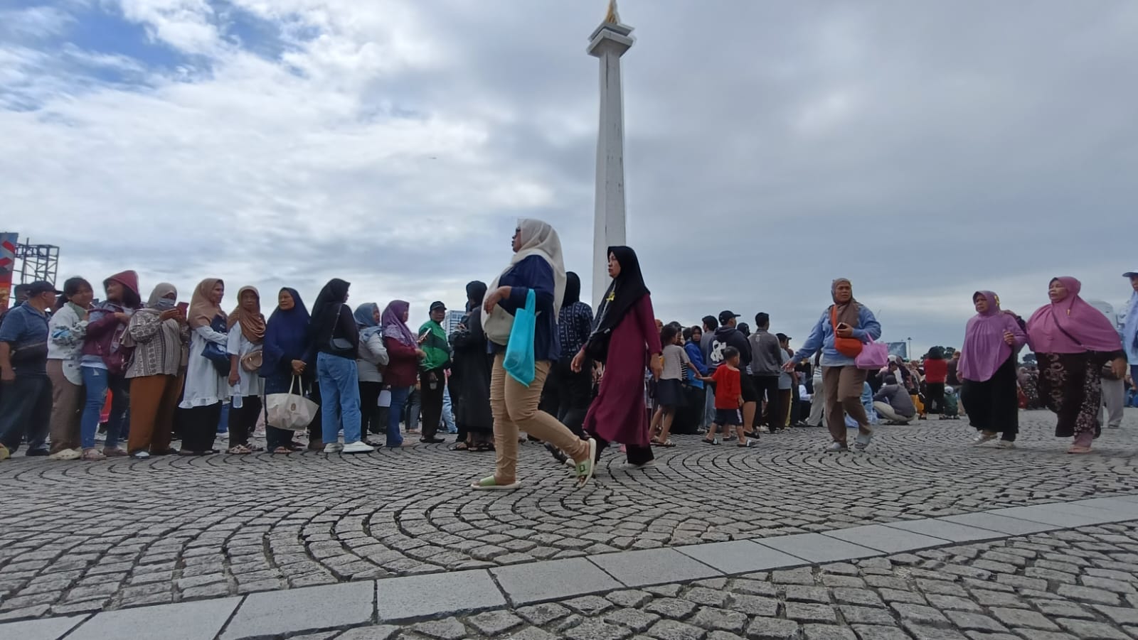 Pasar Rakyat di Monas, Jakarta Pusat, pada Sabtu (28/3/2026). (BeritaNasional/Oke Atmaja)