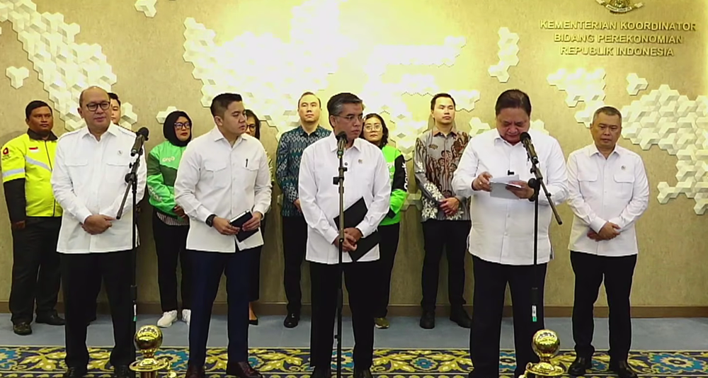 Konferensi Pers Terkait Kebijakan THR, BHR, dan Stimulus Ekonomi Idul Fitri. (Foto/YouTube PerekonomianRI).