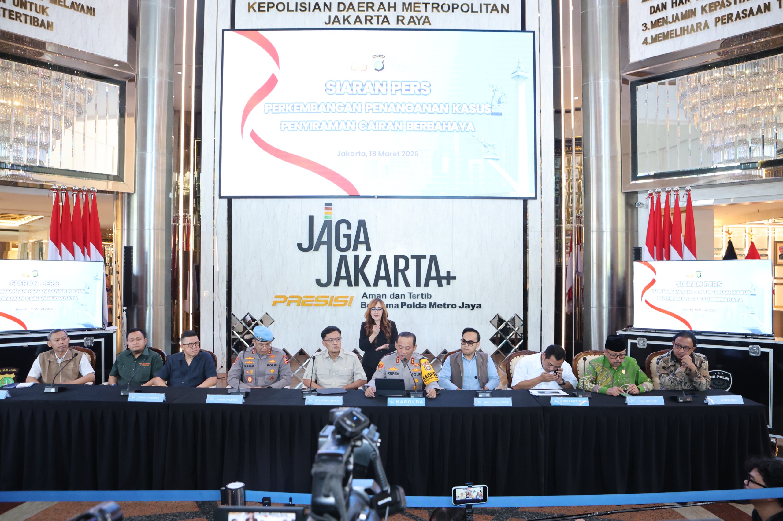 Polda Metro Jaya memberikan keterangan terkait kasus penyiraman cairan berbahaya (air keras) terhadap aktivis KontraS. (BeritaNasional/Elvis/HO)