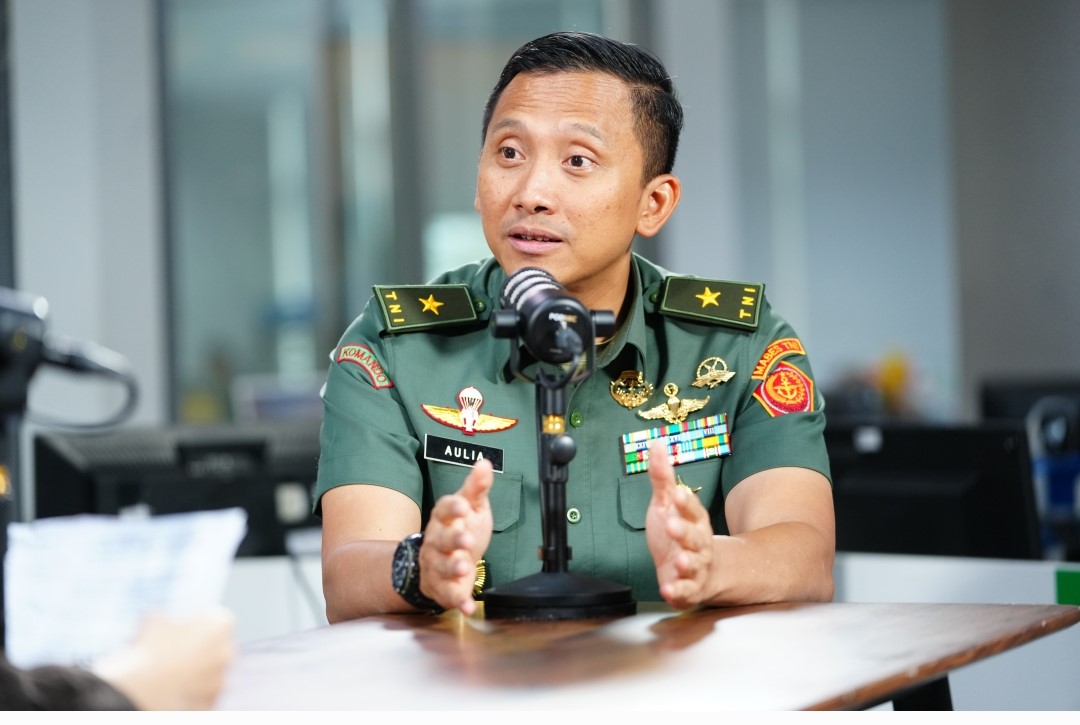 Kapuspen Mabes TNI Brigjen Aulia Dwi Nasrullah memberikan keterangan. (BeritaNasional/istimewa).