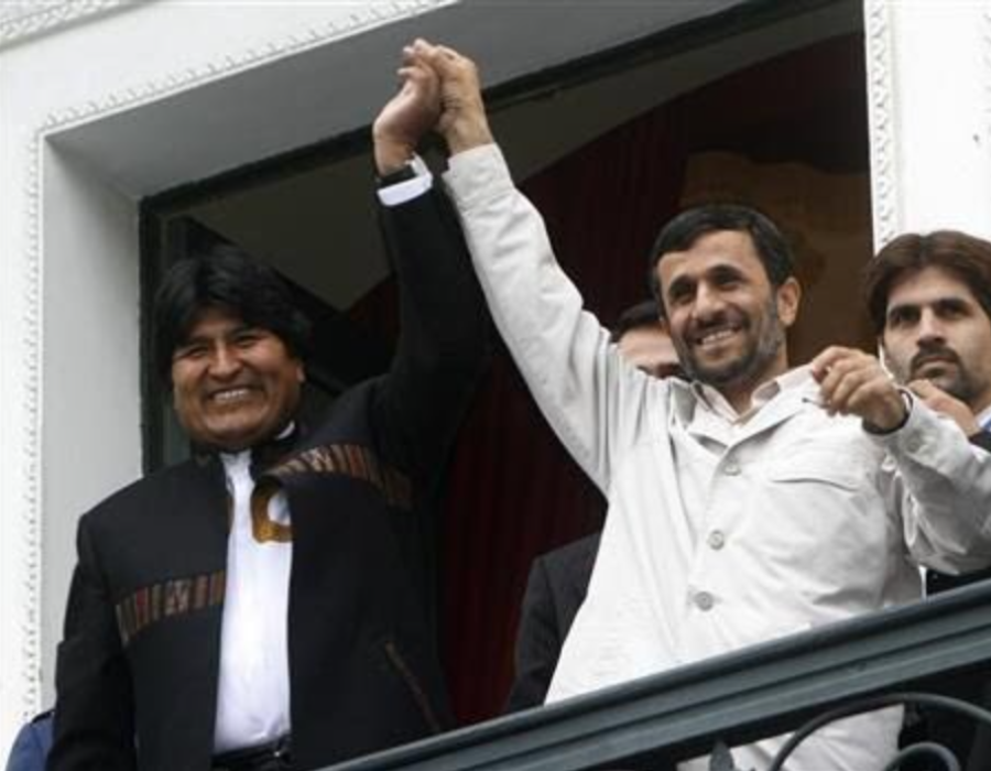Mantan Presiden Bolivia Evo Morales bersama mantan Presiden Iran Ahmadinejad. (Foto/X: Ahmadinejad)