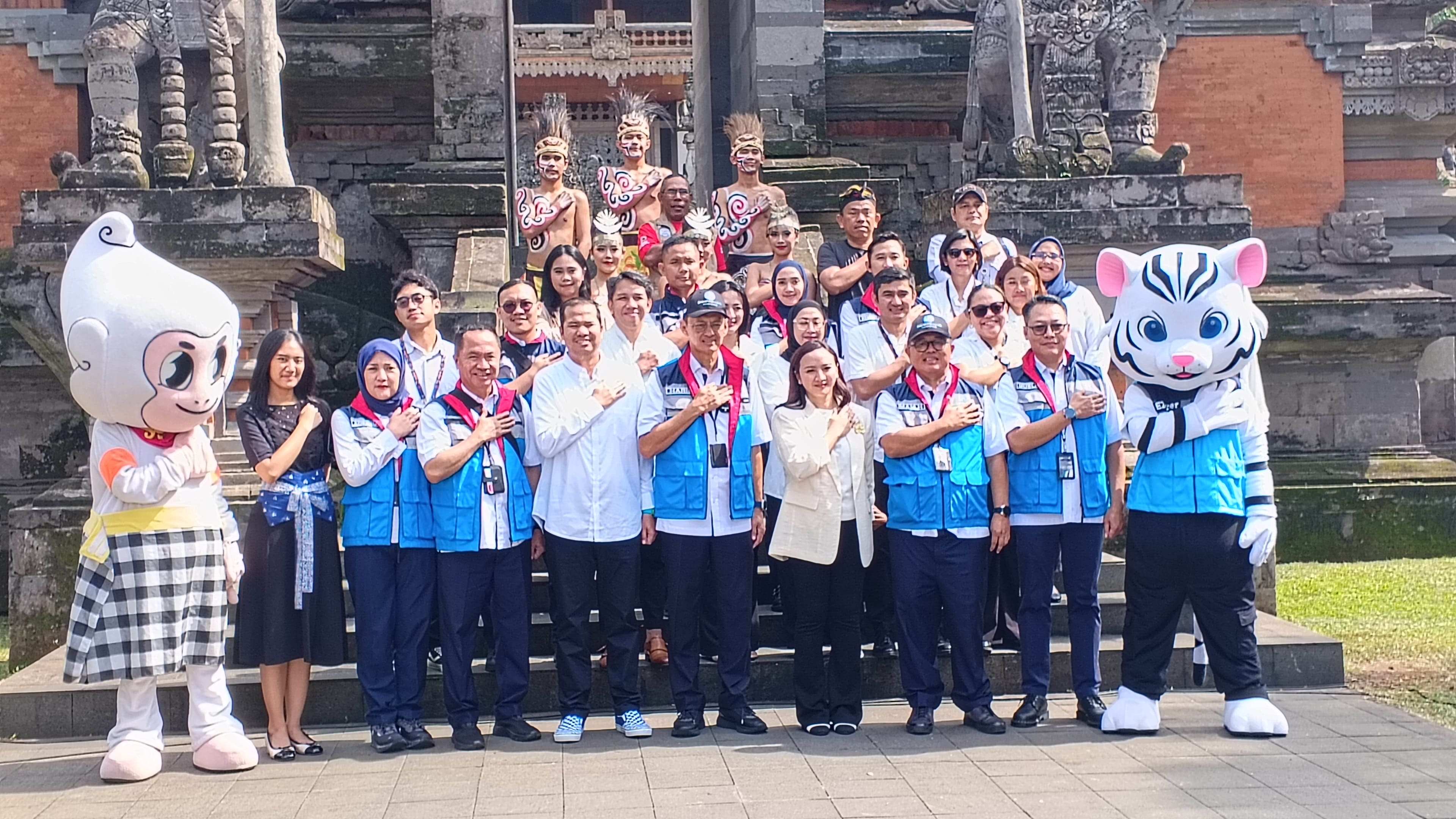 Sinergi JRP Insurance & TMII: Ambulans Listrik Siap Amankan Pengunjung saat Libur Lebaran 2026. (BeritaNasional/JRP)