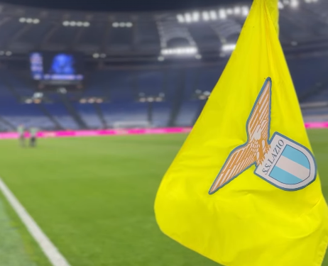Salah satu tribun Stadion Olimpico yang kosong melompong jelang pertandingan Lazio vs Atalanta. (Foto/Instagram)