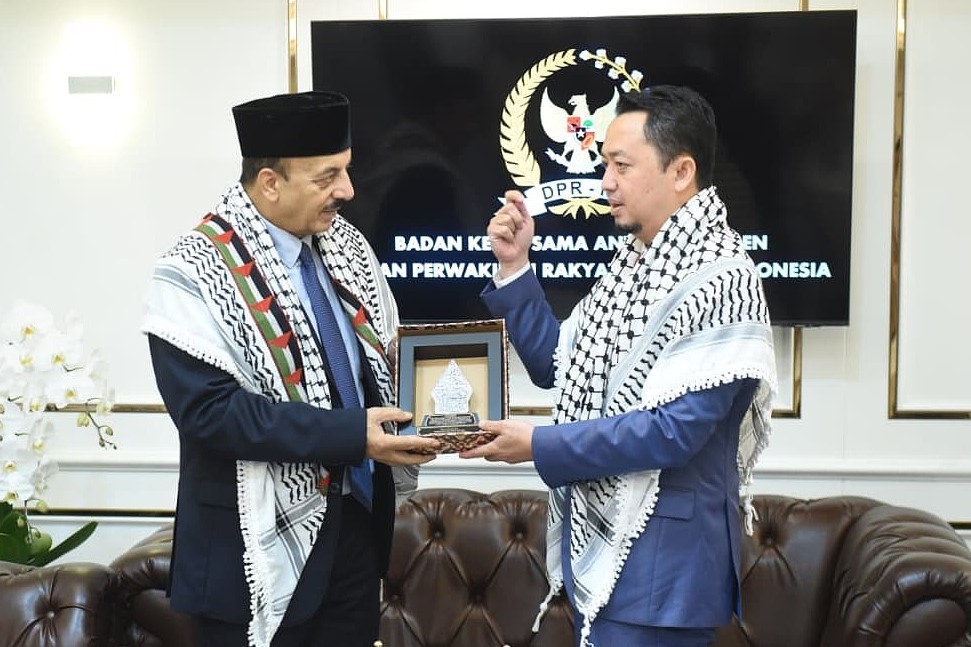 Ketua BKSAP DPR RI Syahrul Aidi Maazat menerima kunjungan kehormatan (courtesy call) Duta Besar Palestina untuk Indonesia Abdalfatah AK Alsattari. (BeritaNasional/istimewa)