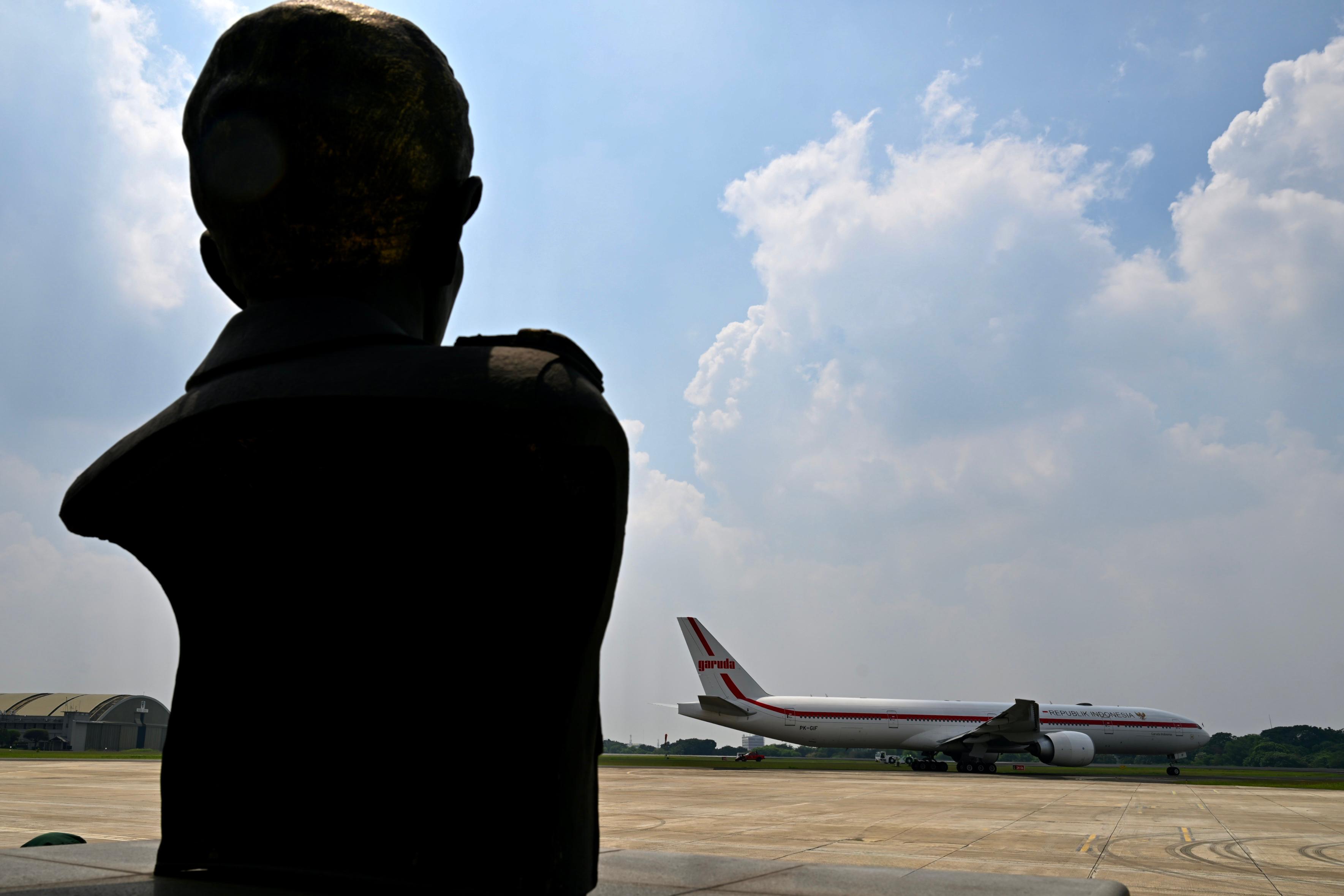 Pesawat kepresidenan yang membawa Prabowo Subianto dan rombongan ke Jepang, Minggu (29/3/2026). (BeritaNasional/BPMI Setpres)
