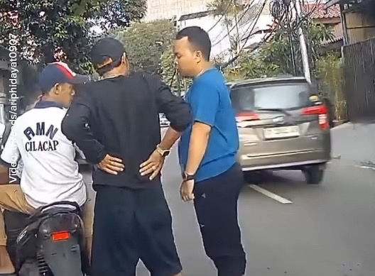 Viral Aksi Preman Minta Uang Pengawalan di Tanah Abang, 2 Pelaku Dibekuk. (Foto/istimewa)