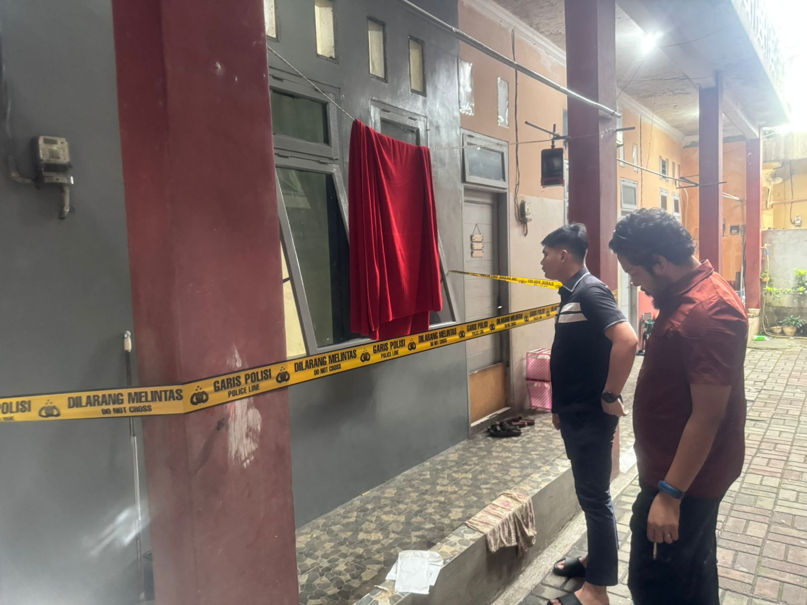 Wanita Ditemukan Tewas Bersimbah Darah di Kontrakan Bambu Apus, Ada Luka Sayatan di Leher. (Foto/istimewa)