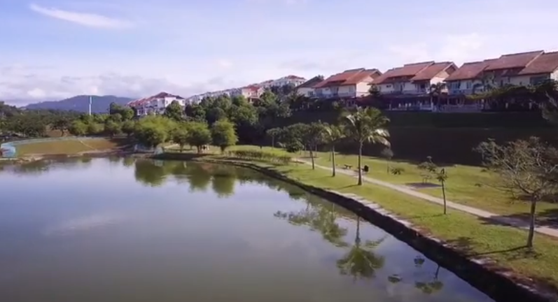 Lake Valley Bandar Tun Hussein Onn di Selangor, Malaysia. (BeritaNasional/YT AMS Videografi)
