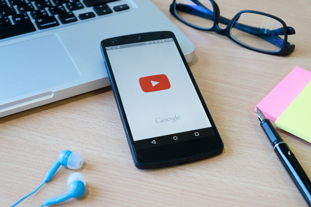 Ilustrasi media sosial YouTube. (Foto/Freepik)