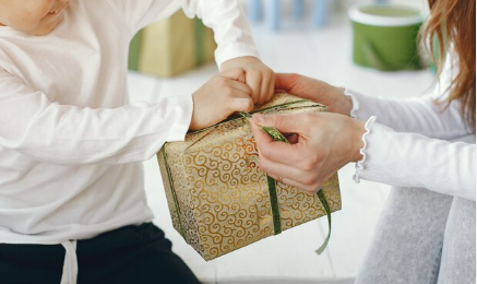 Ilustrasi bisnis hampers. (BeritaNasional/freepik)