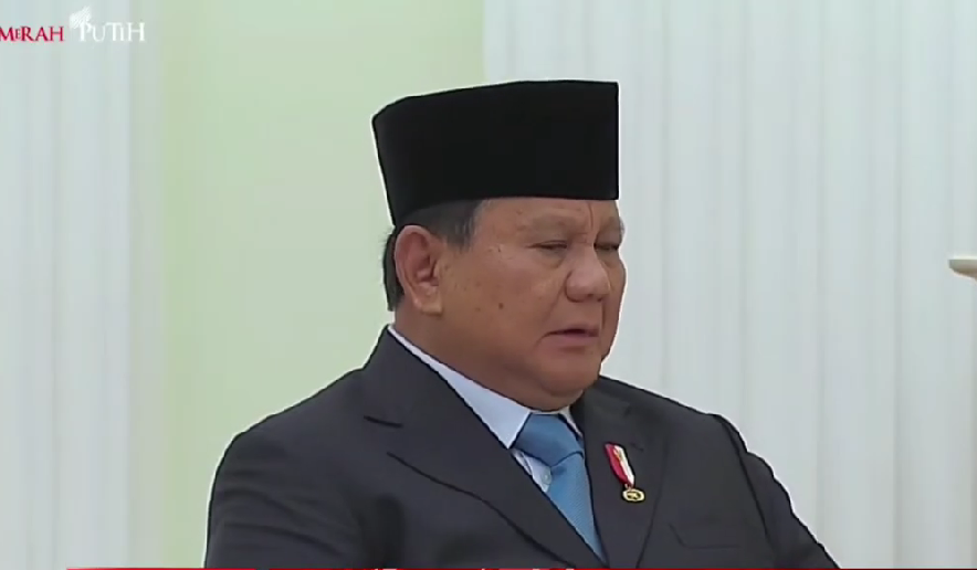 Momen Presiden Prabowo bertemu dengan Presiden Rusia, Vladimir Putin. (Foto/tangkapan layar)