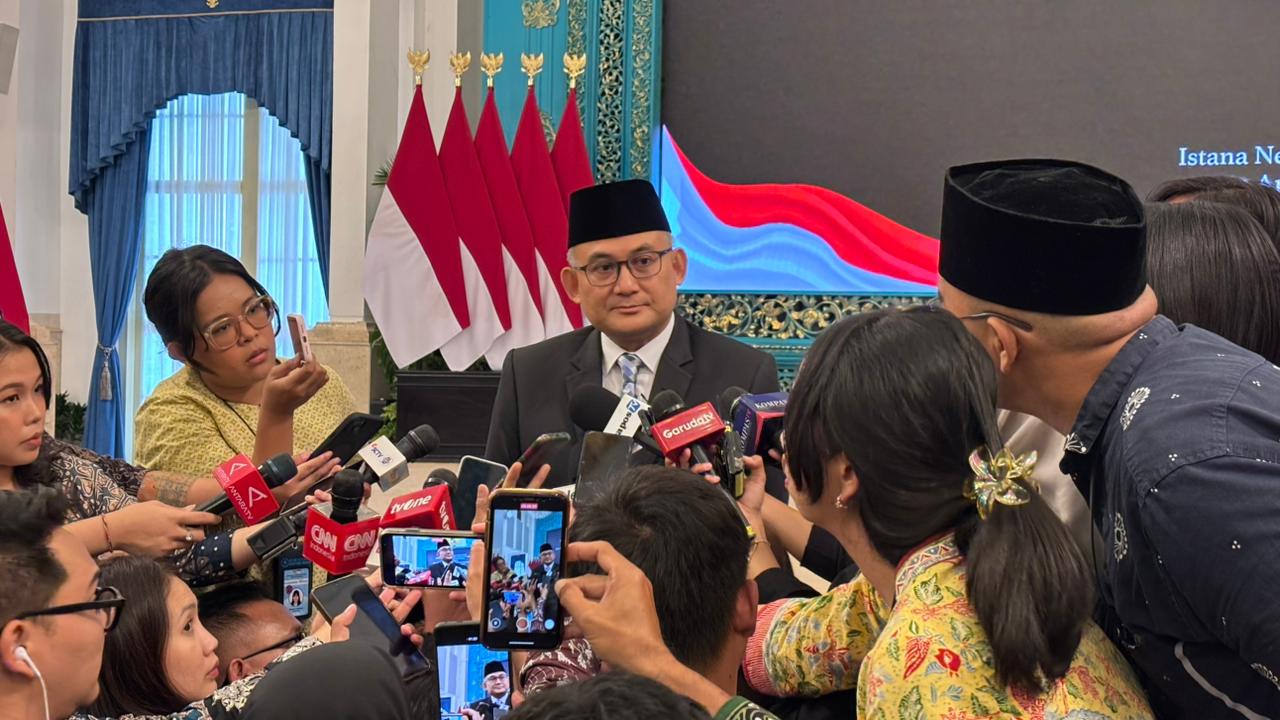 Dubes RI untuk Oman dan Yaman, Andi Rahadian usia pelantikan di Istana Negara, Jumat (10/4/2026). (BeritaNasional/Galuh)
