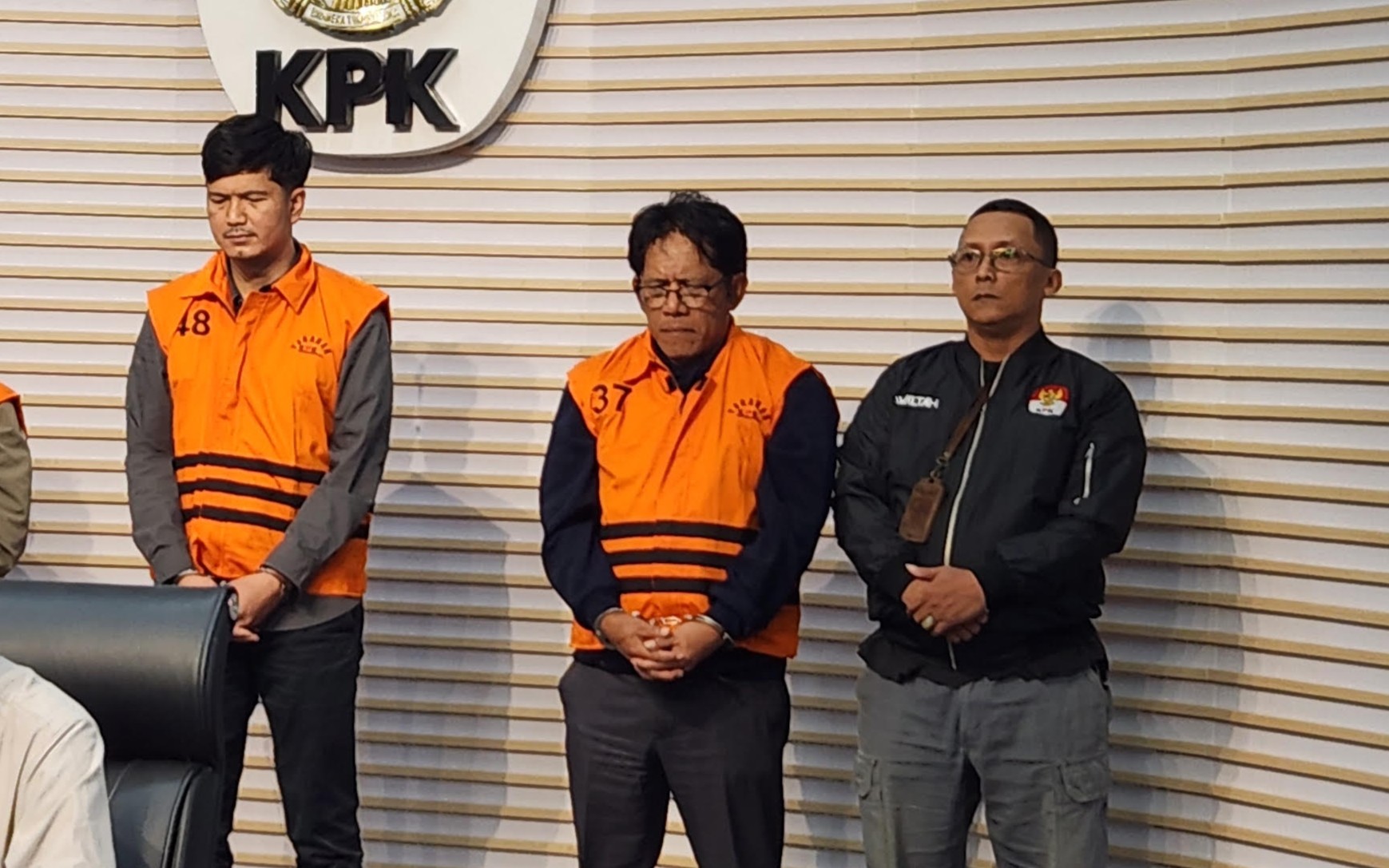 Mantan Dirut Inhutani V Dicky Yuana Rady (tengah). (BeritaNasional/Panji Septo)