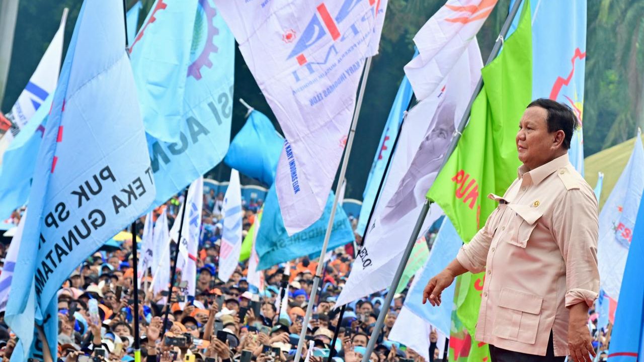 Presiden Prabowo Subianto saat hadiri Hari Buruh Internasional/May Day 2025 di Monas. (BeritaNasional/BPMI Setpres)