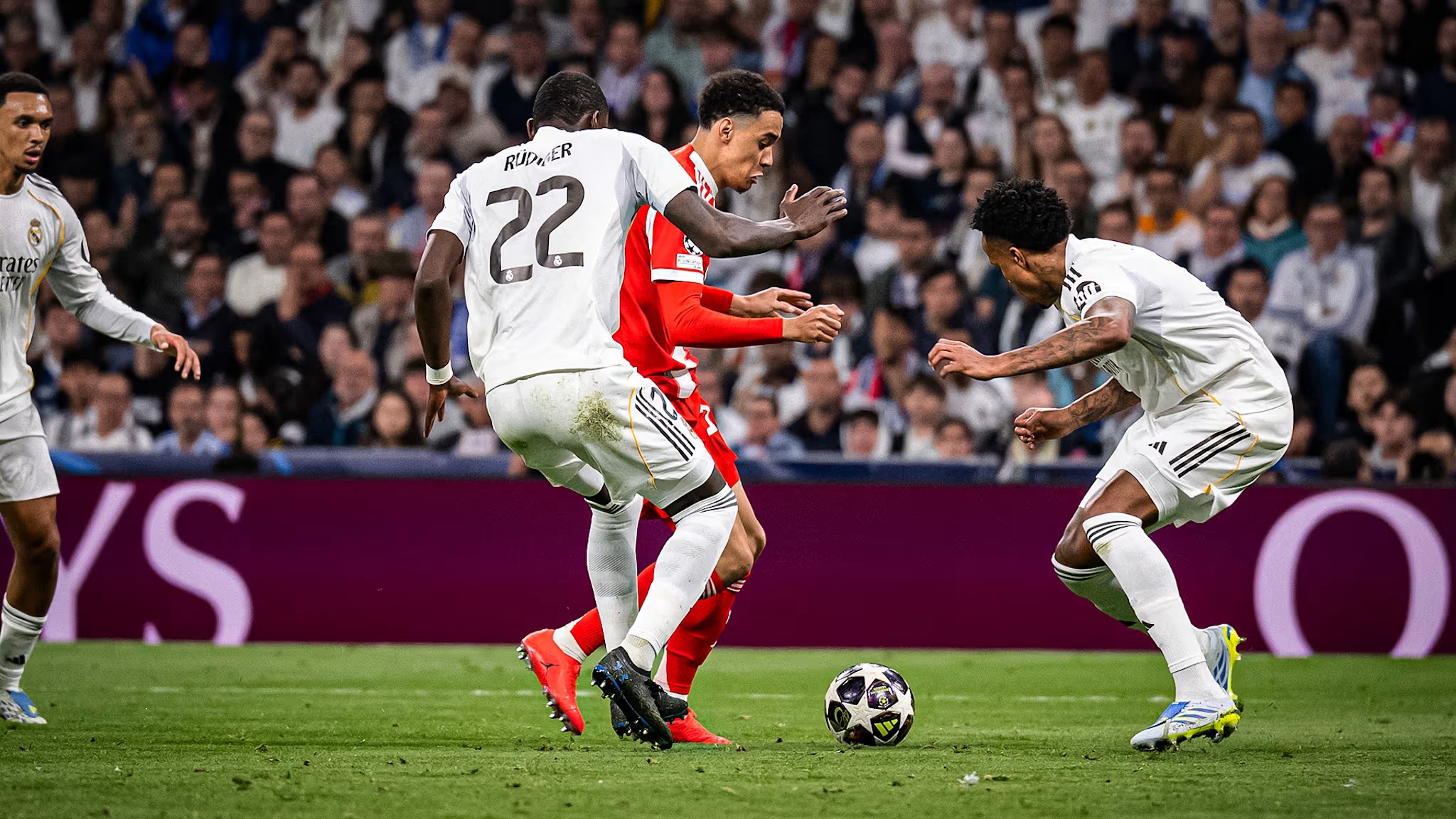 Pertandingan Real Madrid vs Bayern Muchen. (Foto/Bayern Munchen).