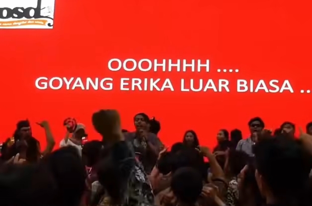 Petikan lirik lagu "Erika" OSD Himpunan Mahasiswa Tambang ITB. (BeritaNasional/X iPoop Based)