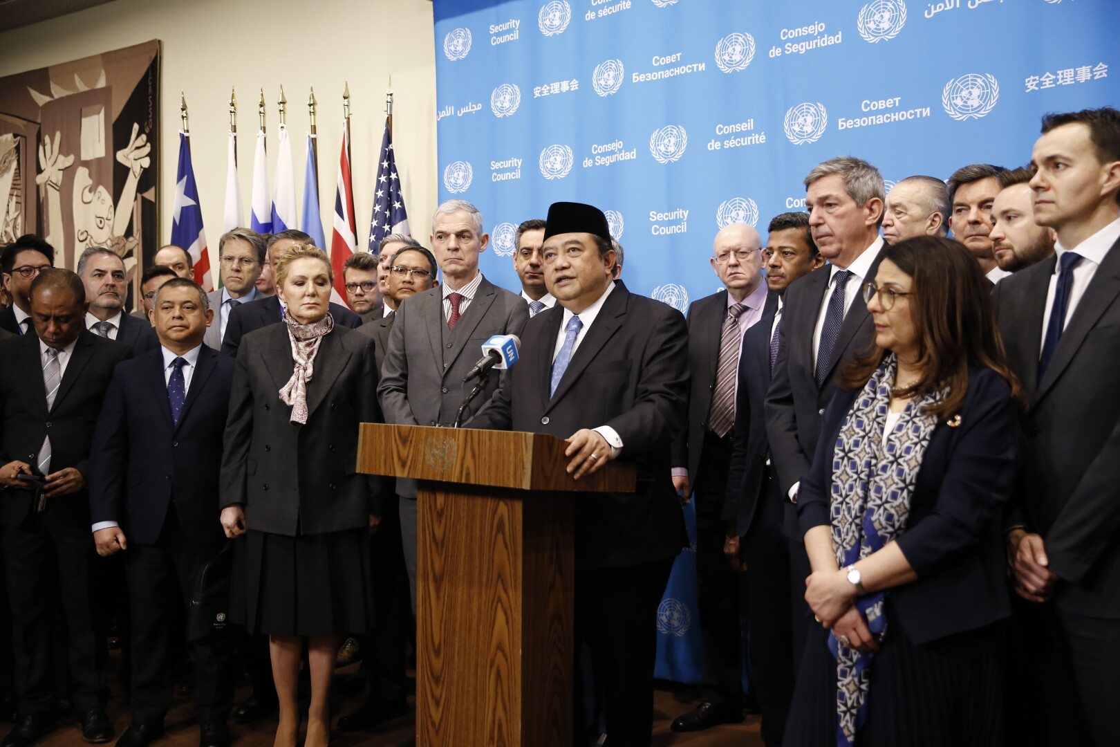 Dubes RI untuk PBB, Umar Hadi bersama beberapa negara dalam Joint Statement Keselamatan dan Keamanan Pasukan Perdamaian PBB di New York. (BeritaNasional/Kemlu RI)