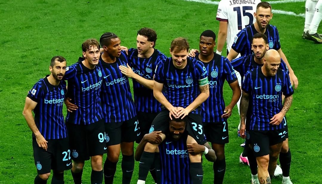 Para penggawa Inter Milan saat berselebrasi merayakan gol ke gawang Cagliari. (Foto/Instagram Inter)