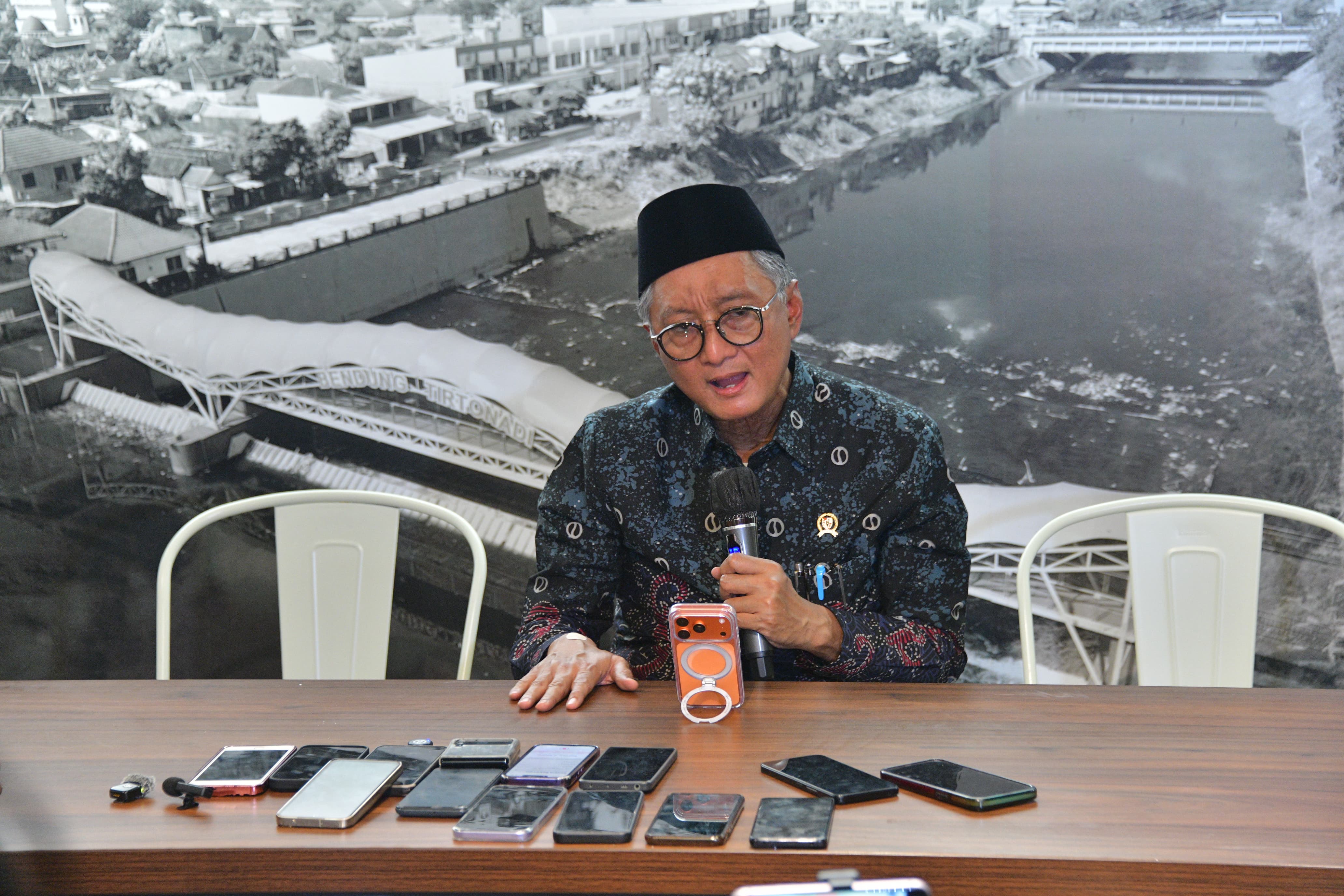 Menteri PU Doddy Hanggodo memberikan keterangam pers. (BeritaNasional/KemenPU)