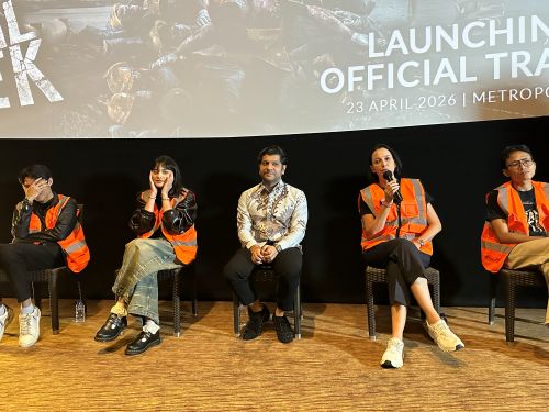 Para pemeran film Tumbal Proyek saat konferensi pers. (Foto/Ist)