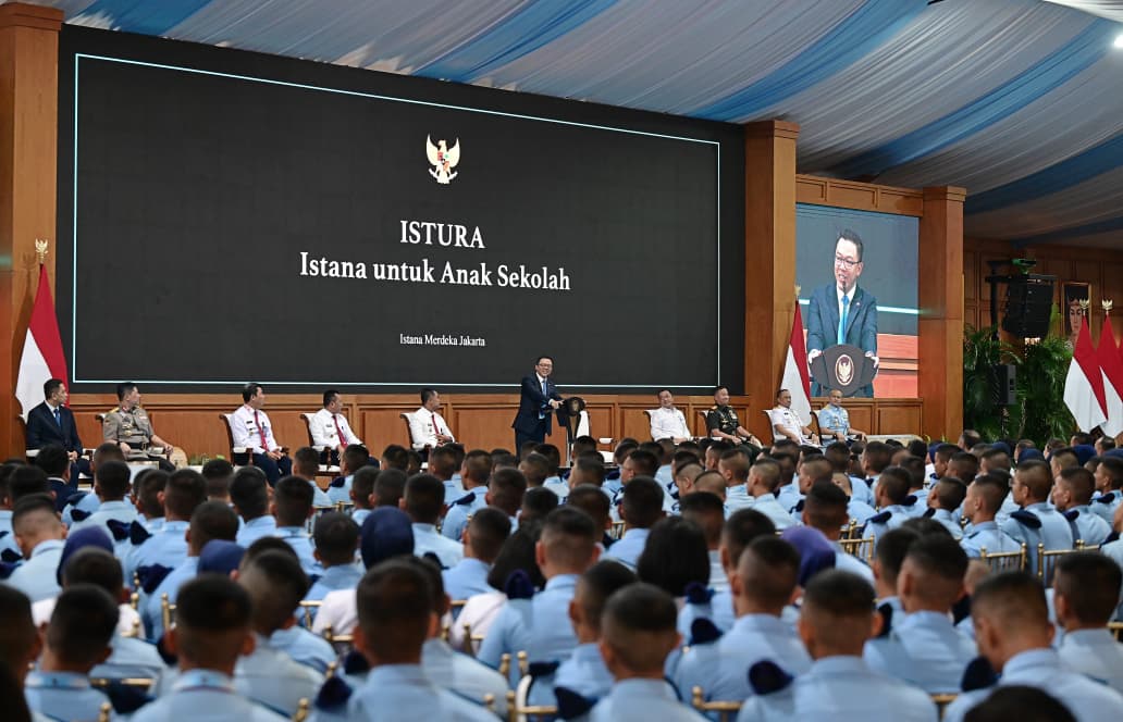 Menlu Sugiono saat memberikan pemaparan kepada siswa Taruna Nusantara di Istana Negara, Jakarta. (Foto/BPMI)