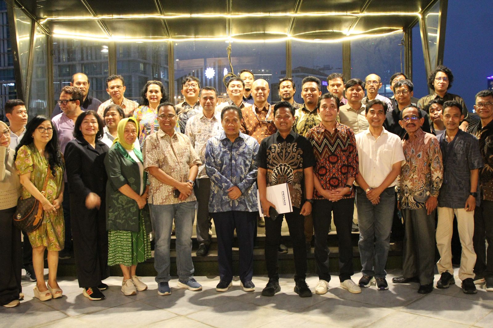 Peradi dan Iwakum teken MoU di kantor PERADI, Jakarta, pada Kamis (16/4/2026). (BeritaNasional/Iwakum)
