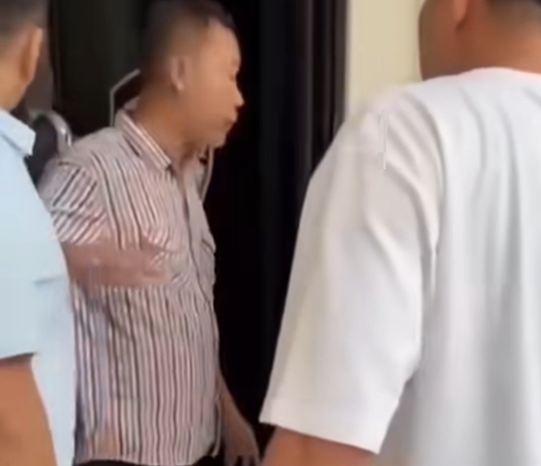 Aksi keributan di ruang penyidik. (Foto/Ist)